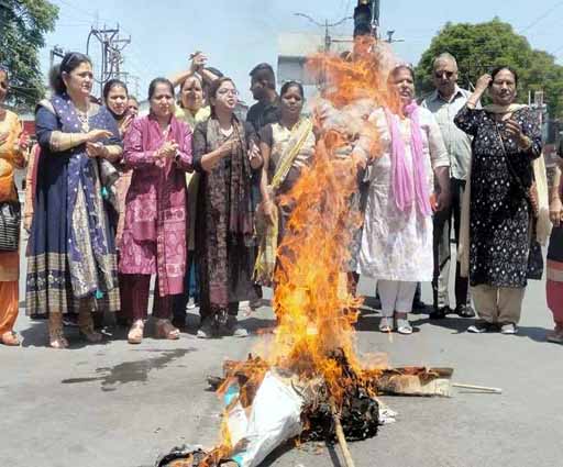 राहुल प्रियंका