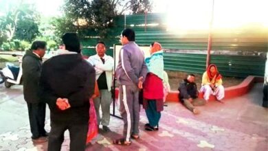 स्कूटी से