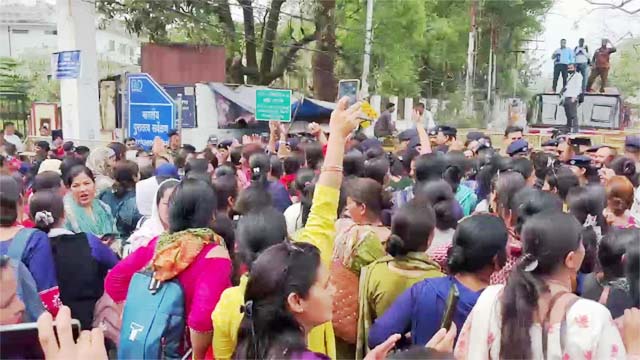 मांगों को लेकर