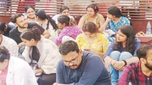 रेजिडेंट डॉक्टरों 